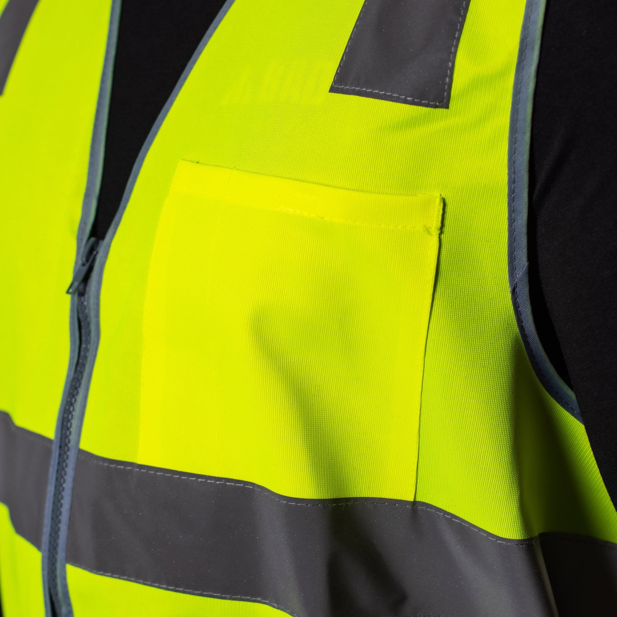 SULWZM High Visibility Reflective Vest with Sweat Absorbed Collar,  Fashionable Safety Vests with Fully Closure Zipper(Yellow & Black), Large 